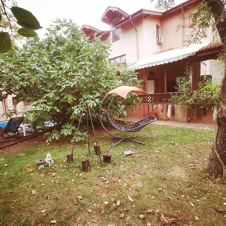 招待所 左巴别墅酒店 3*