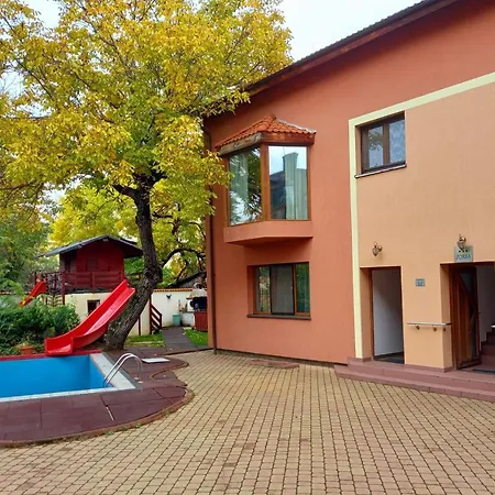 左巴别墅酒店 招待所