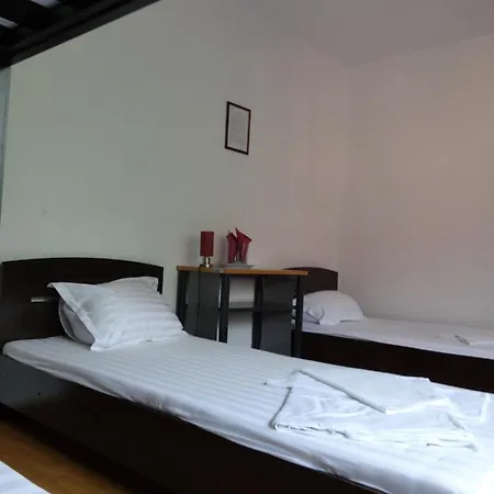 左巴别墅酒店 招待所