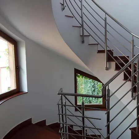 左巴别墅酒店 3*