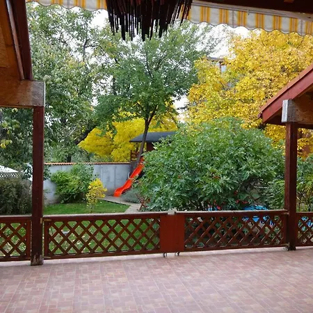 左巴别墅酒店 布加勒斯特